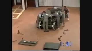 سرهم کردن جیپ زمان جنگ جهانی دوم در 4 دقیقه