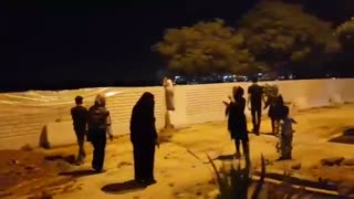 نصب دیواره های بتنی در حاشیه کارون برای جلوگیری از ورود آب