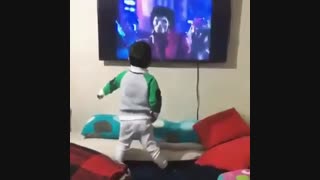 کودکی که با تقلید از مایکل جکسون به 10 میلیون بازدید در اینستاگرام رسید