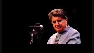 علیرضا افتخاری دلتنگ باران را برای شجریان خواند