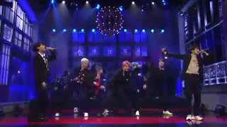 اجرای boy with luv در snl