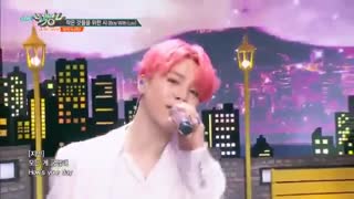 اجرای عالی و بسیار زیبا آهنگ Boy With Luv از گروه BTS در Music Bank * جدید