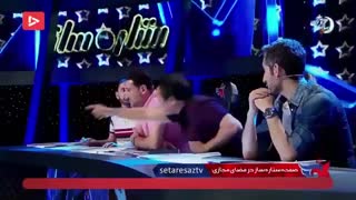 مشاجره خداداد عزیزی و فیروز کریمی بر روی آنتن زنده