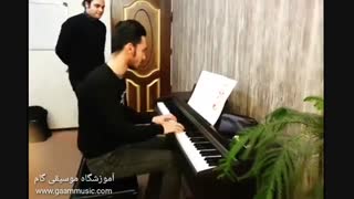 آموزش پیانو و کلیه سازها در آموزشگاه گام کرج