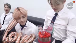 BANGTAN BOMB _ V’s Surprise Birthday Party - BTS (방탄소년단)