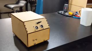 این دستگاه اجاز نمیده دست به سوئیچ بزنین useless machine