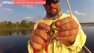 با قلاب مخصوص و حرفه ای ماهیگیری کنید