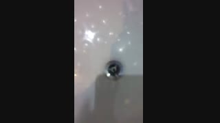 چالش بادکنک آبی