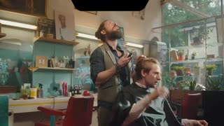 ویدئوی تبلیغاتی شیائومی برای Mi 9T و مسخره کردن ناچ