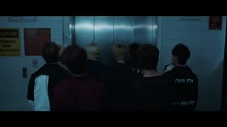 stray kids-yellow wood trailer
