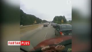 صحنه عجیبی که دو راننده عصبانی در اتوبان رقم زدند!