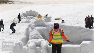 دومین جشنواره مجسمه‌های برفی و یخی در توچال