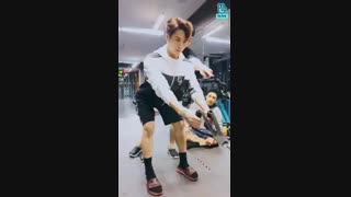 وی لایو جکسون. جینیونگ و یوگیوم در باشگاه به همراه زیرنویس فارسی