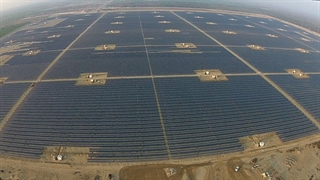 ساخت بزرگترین نیروگاه خورشیدی جهان در امارات