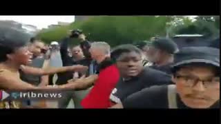 معترضان پرچم آمریکا را مقابل کاخ سفید هم آتش زدند