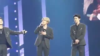 الن نماشا میاد میزنه رو شونم میگه تو خساه نشدی من خسته شدم به خدااا