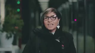 ثنا خالصی، جورابات را قورت بده!
