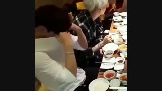 وقتی کوک بعد از هر وعده غذا چک میکنه ببینه سیکس پکاش هس یا نه -.-