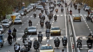 نظر عجیب موتور سواران درباره رفتارهای فراتر از قانون خودشان