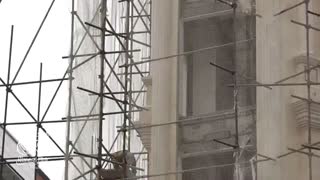 ساختمان در حال ساخت کلینیک دکتر مروستی