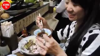 10 تا از حیواناتی که زنده خورده می شوند!