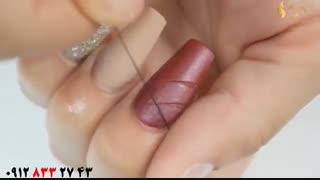 کلیپ آموزش تکنیک های دیزاین مجلسی ناخن با اکلیل و نگین