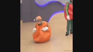 چیکار بچم دارییین بزارین راحت باشهههههT___________T