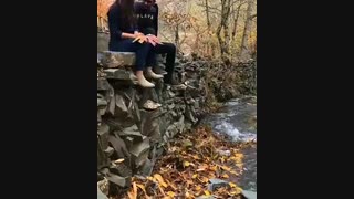 حجت اشرف زاده -پاییز آکنه