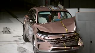تست تصادف خودروی هیدروژنی 2019 Hyundai Nexo