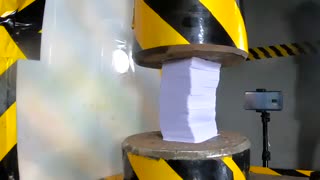 200 tons of pressure crushed 1,000 pieces of poker?