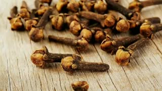 فواید خوردن روزی ۲ عدد میخک