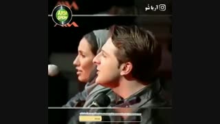اجرای آهنگ گل آفتابگردون از گروه آریان { تک موزیک }