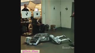 ربات ساخت بوستون داینامیک که اکثر ویژگی‌های انسان را داراست!