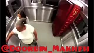 از حبس شدن با جسد مرده در آسانسور نترسین!!!!
