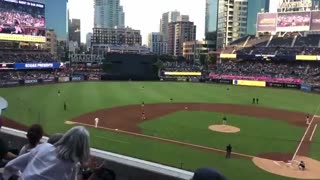 آهنگ Mic Drop از بی تی اس در بازی بیسبال پخش شد(BTS)