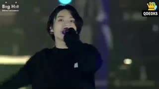 - فن کم کامل از اجرای "Mikrokosmos" بی تی اس در تور SYS در عربستان