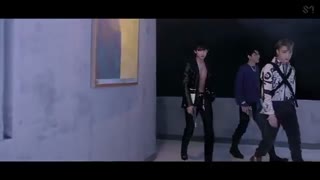 موزیک ویدیو Love Shot از EXO  (엑소)