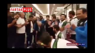 جشن تولد به سبک بچه‌های ماشین‌سازی برای مدیر تیمشان