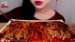 اسمرفود/خوردن قارچ اینوکی/با سس مخصوص و تند