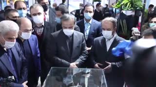رونمایی وزیر صمت از کنترلر ایربگ تولید کروز