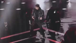 اجرای استیج جدید کینگ جانگ ییشینگ اهنگ lit+کپ